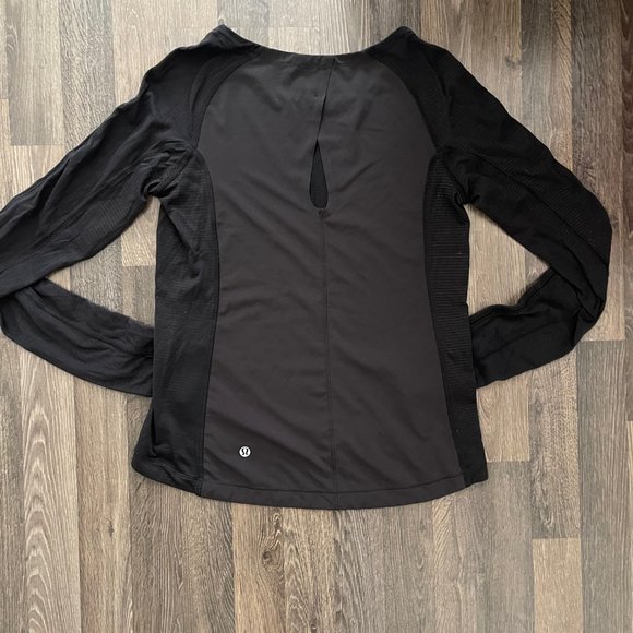 Lululemon High-Neck Running and Training Long-Sleeve Shirt - Picture 3 of 5
